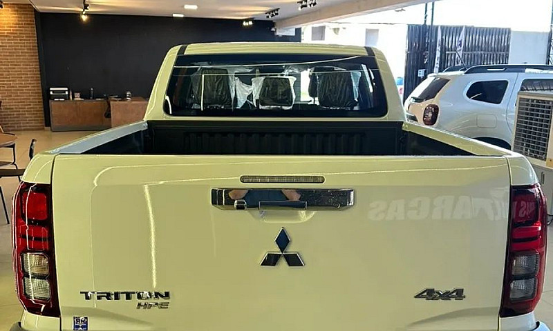 Mitsubishi Triton Hp...