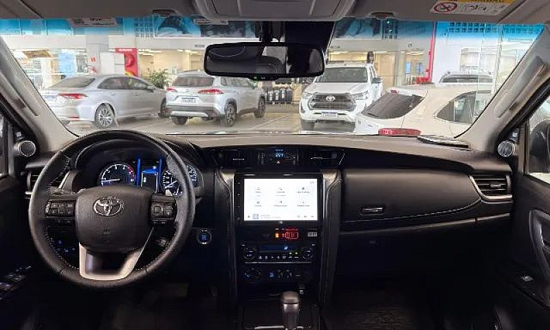 Toyota Hilux Sw4 Srx...