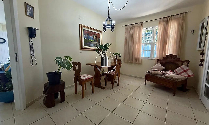 Casa Com 7 Quartos À...