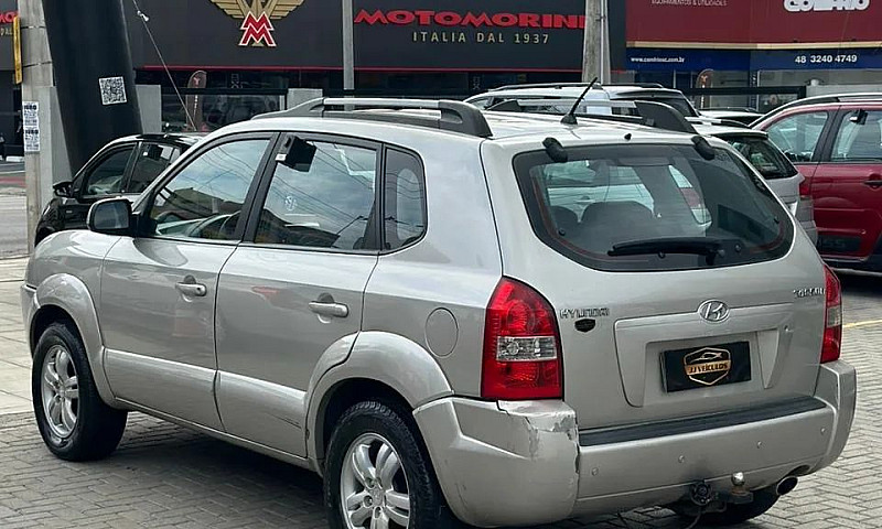 Hyundai Tucson 2.0 1...