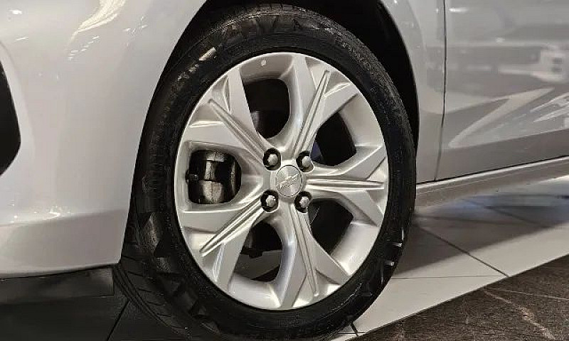 Chevrolet Onix Plus ...