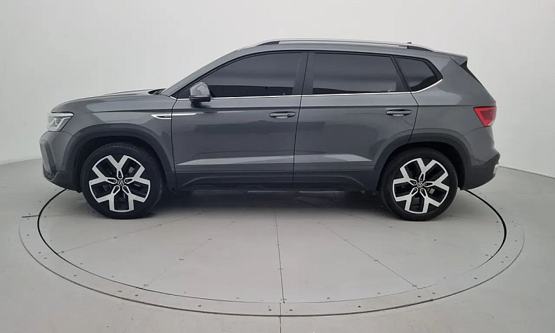 Volkswagen Taos High...