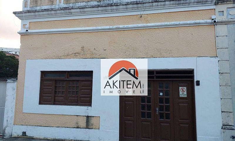 Casa Com 3 Dormitóri...