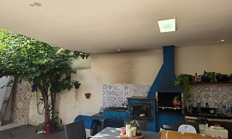 Casa Em Condomínio T...