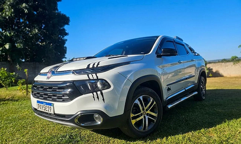 Fiat Toro Volcano 2....