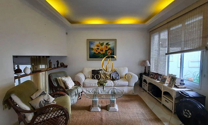 Sobrado À Venda, 250...