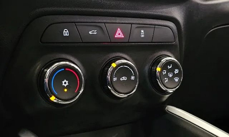 Chevrolet Onix Plus ...