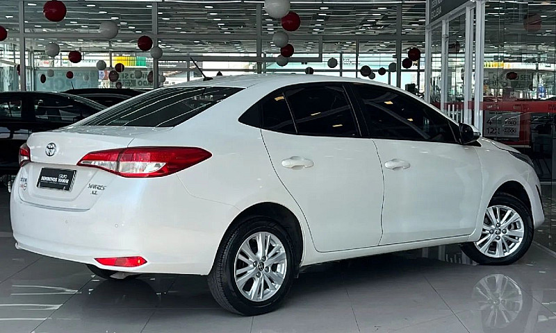 Toyota Yaris Xl Seda...