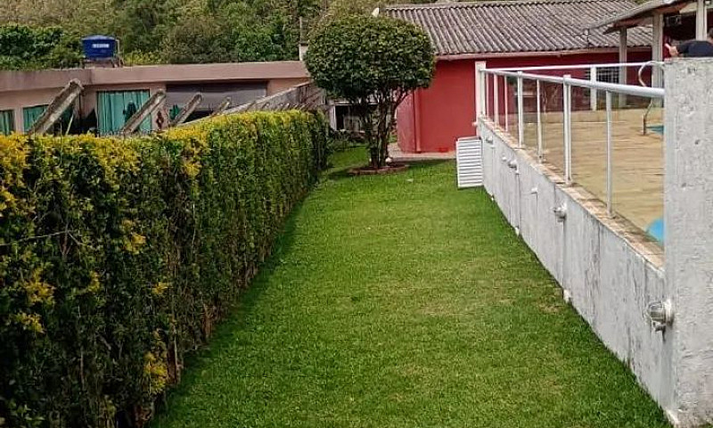Linda Chácara Em Ter...