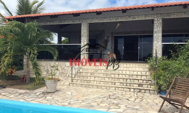 Casa Com 1,800M²A Ce...
