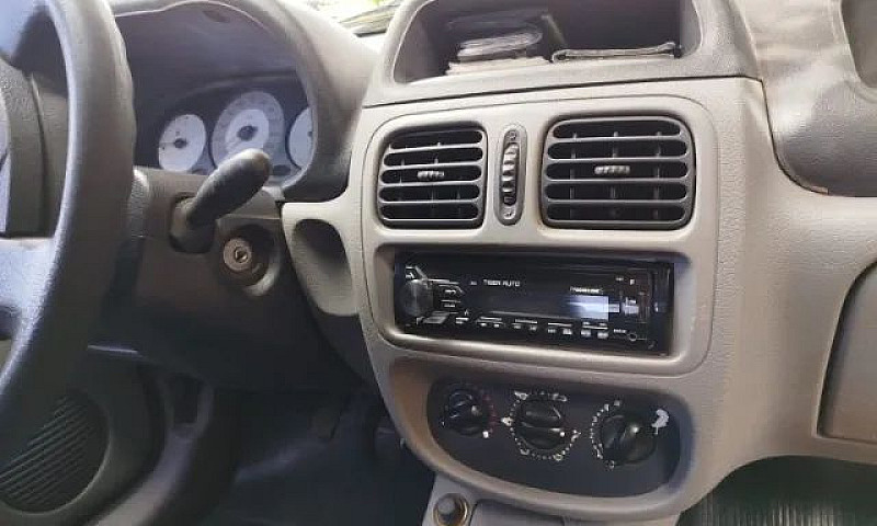 Renault Clio Hi-Flex...