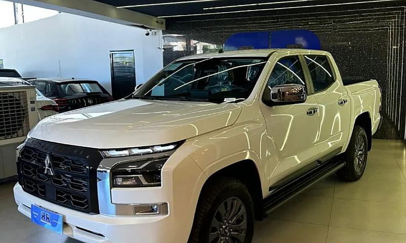 Mitsubishi Triton Hp...