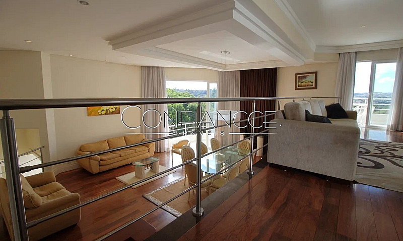 Casa Com Piscina Mob...