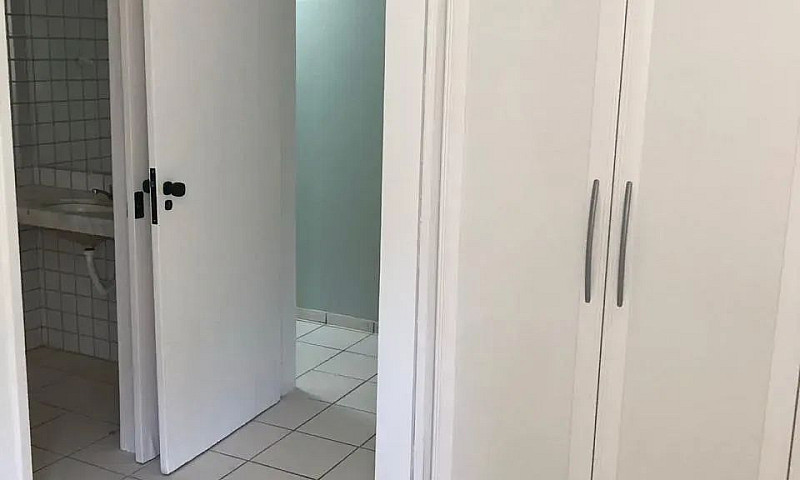 Alugo Imóvel Com 4 S...