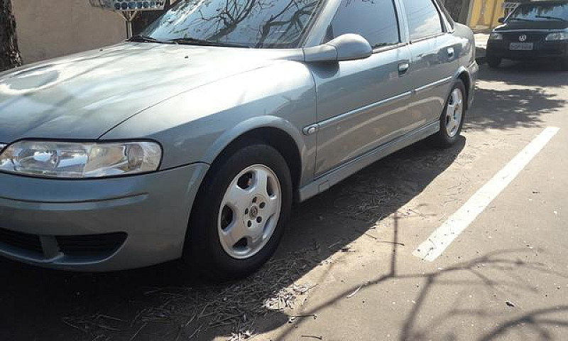 Vendo Vectra 8V...