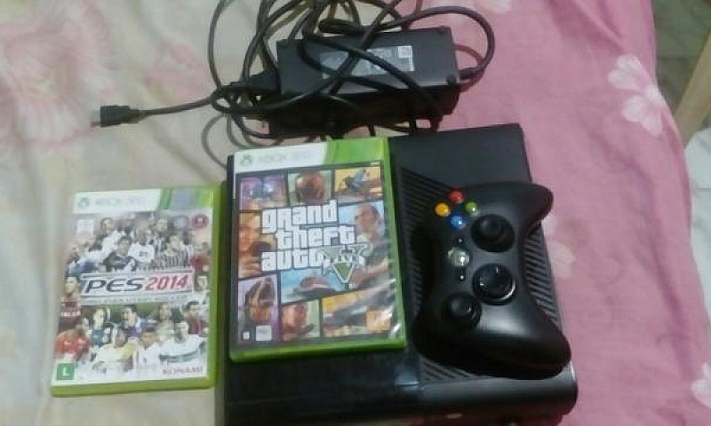 Vendo Xbox 360 Slim...