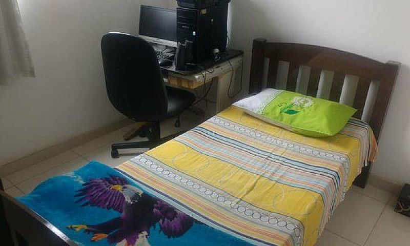 Aluga Se Um Quarto...