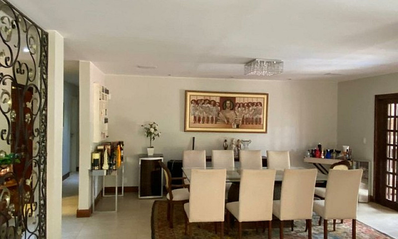 Casa Com 4 Dorm E 42...