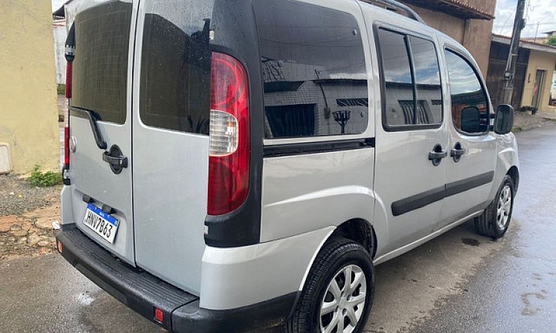 Doblo Essence 1.8 Ma...