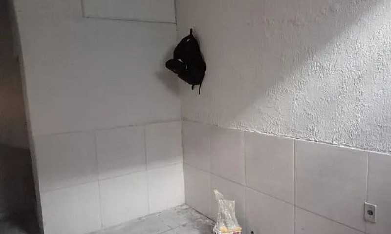 Alugo Quarto No Guam...
