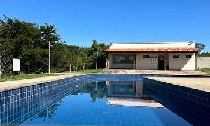 Casa De 3 Quartos, S...