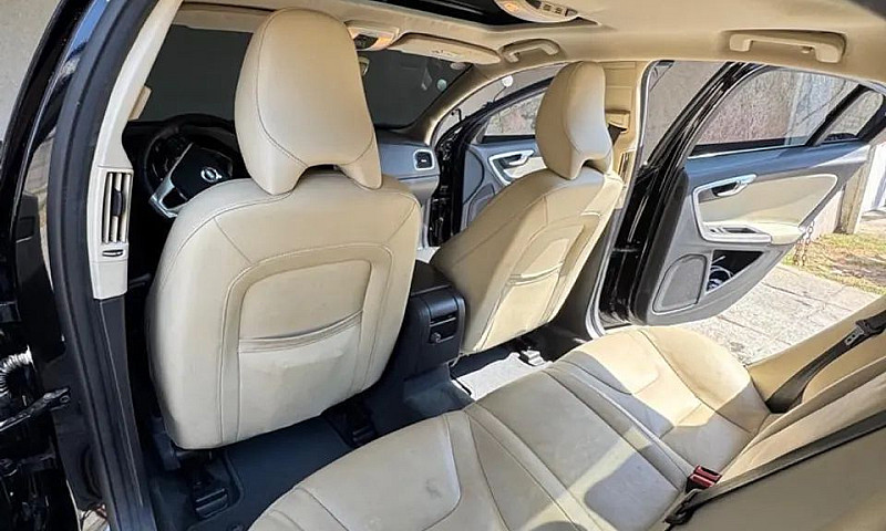 Volvo S60 2017 ...
