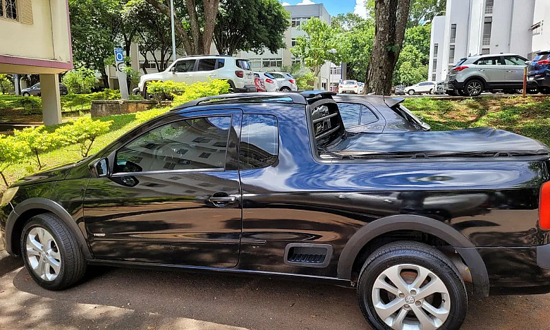 Volkswagen Saveiro 1...