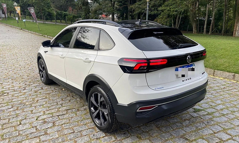 Volkswagen Nivus Hig...