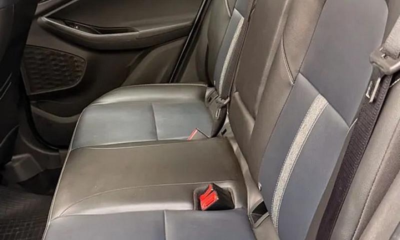 Chevrolet Tracker Pr...