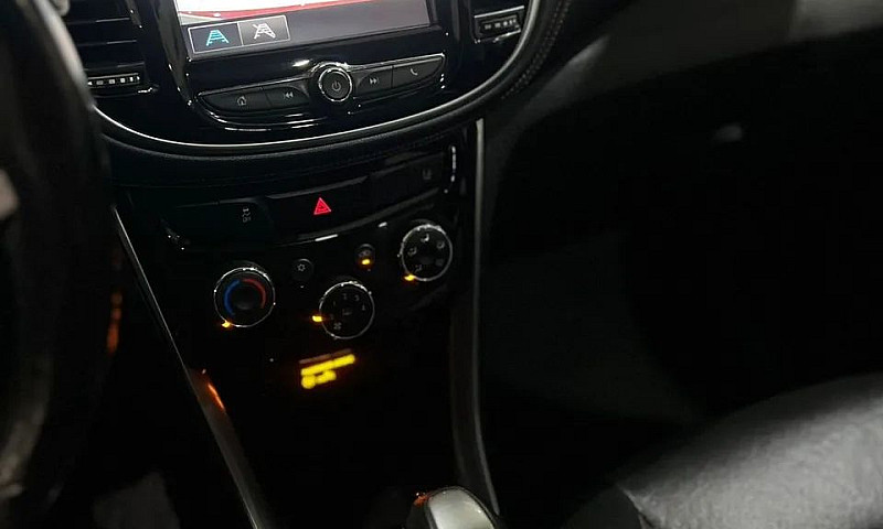 Chevrolet Tracker Pr...