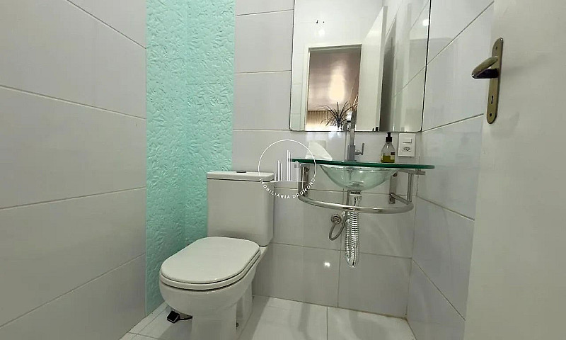 Casa Com 7 Quartos À...