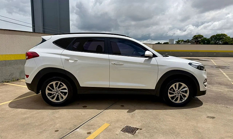 Hyundai Tucson Gls 1...