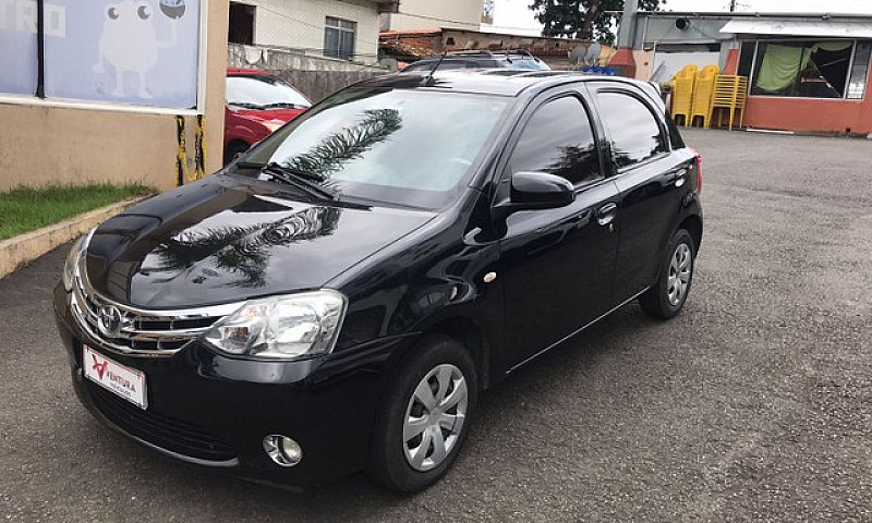 Etios Hatch X 1.3 Ún...