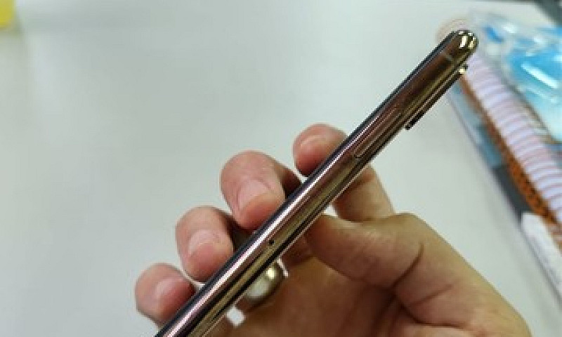 Iphone Xs Dourado 64...