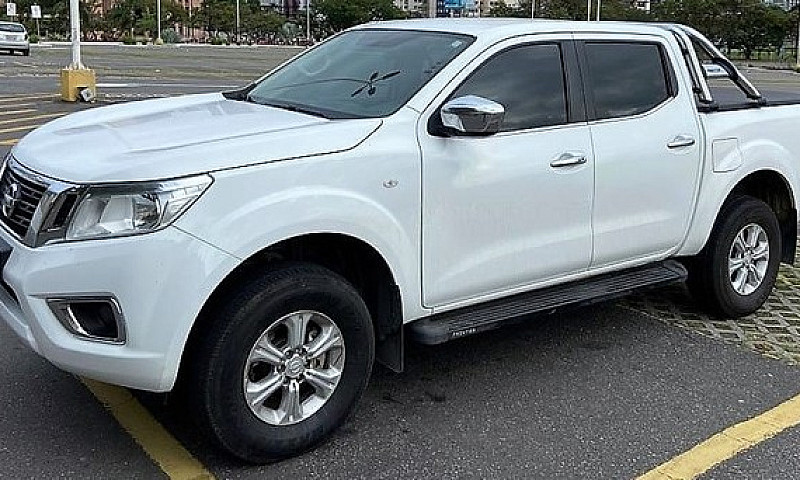 Nissan Frontier Se 2...