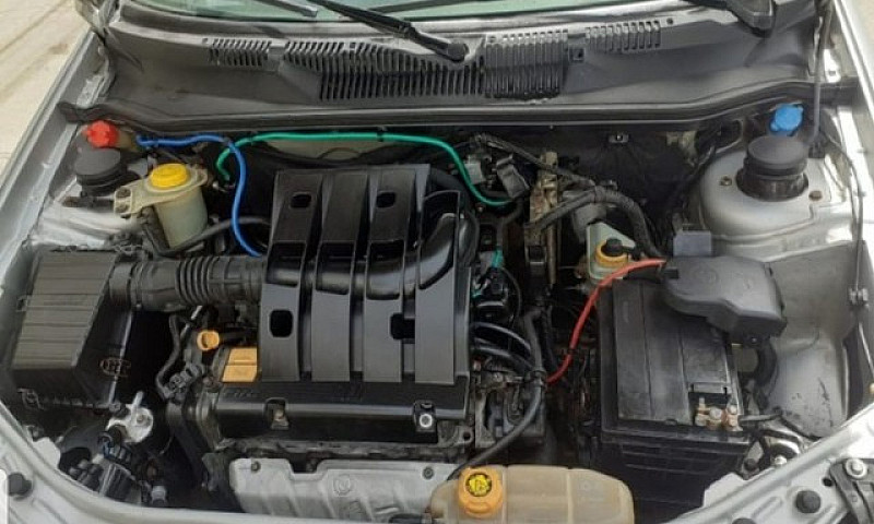 Vendo Strada 1.4 Par...