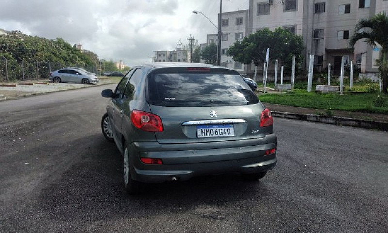 Vendo Peugeot 207...