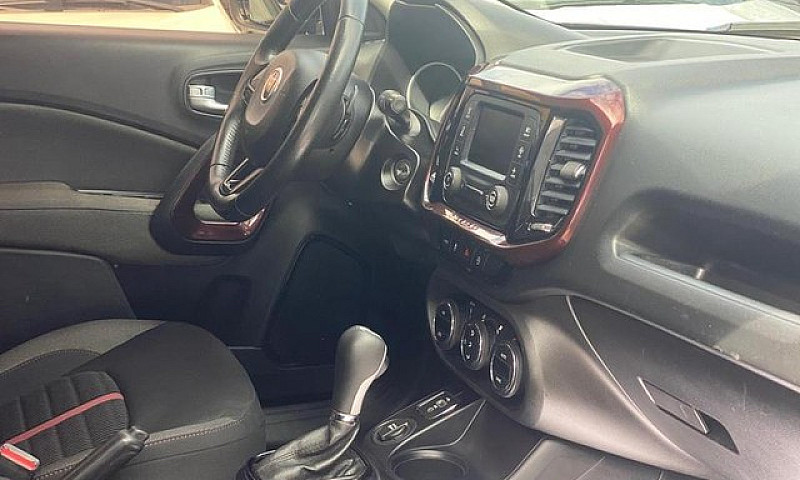 Fiat Toro Freedom At...