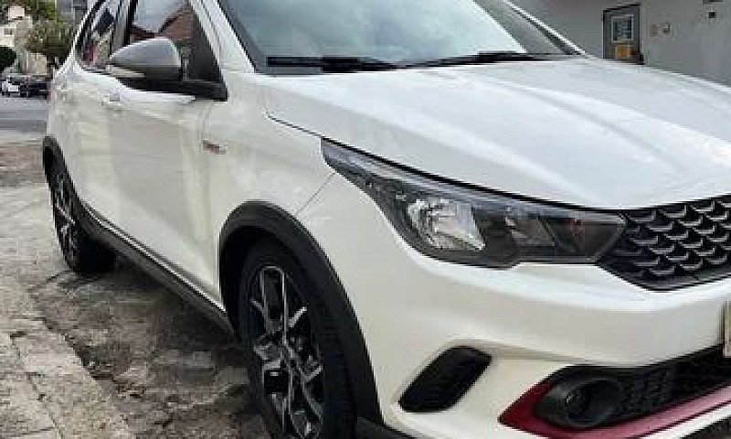 Fiat Argo Hgt 1.8 Au...