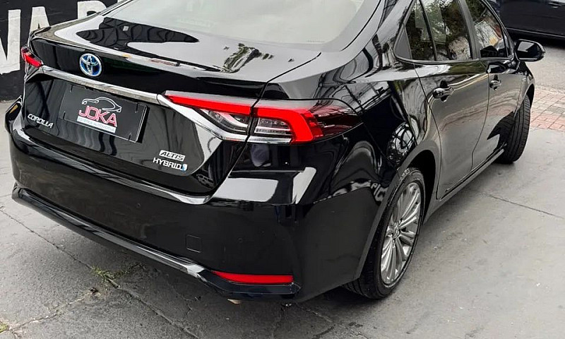 Toyota Corolla Altis...