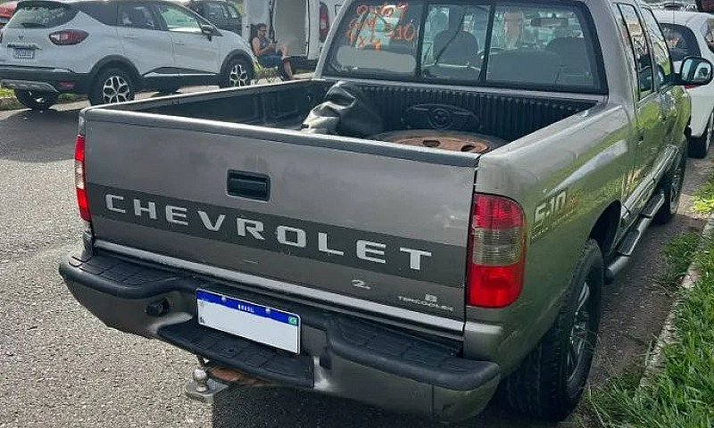 Chevrolet S10 Pick-U...