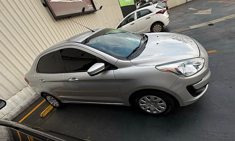 Ford Ka+ Sedan 1.0 T...