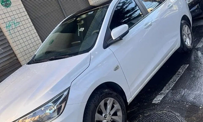 Chevrolet Onix Plus ...