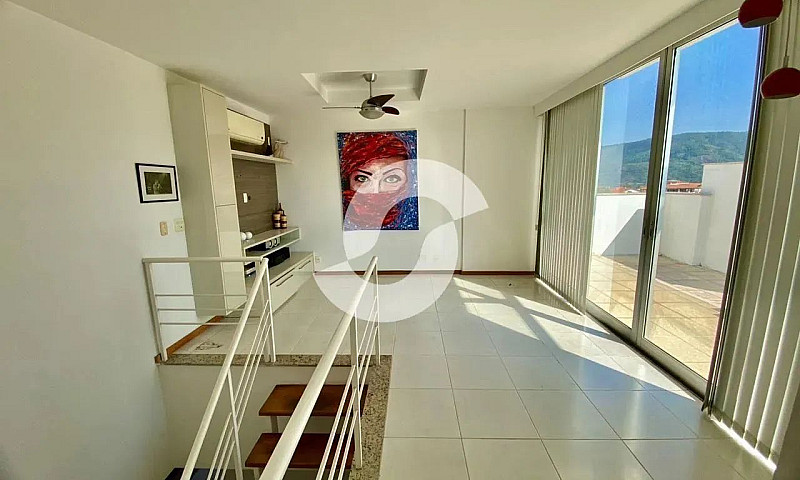 Cobertura De 290 M² ...