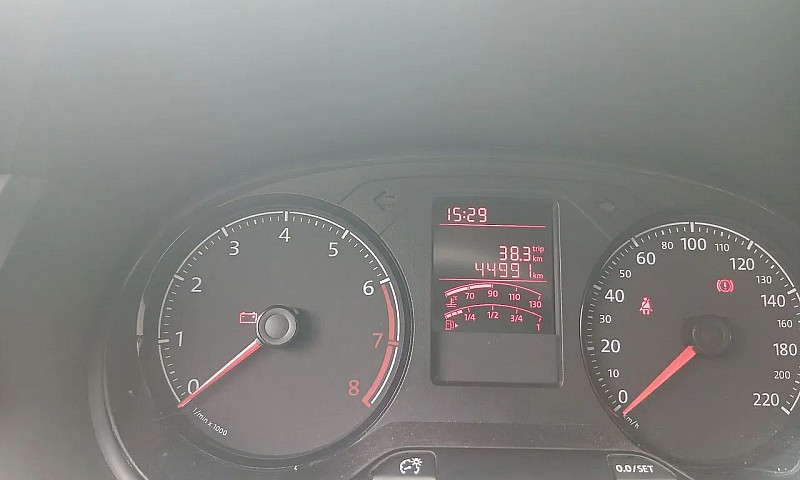 Volkswagen Voyage 1....