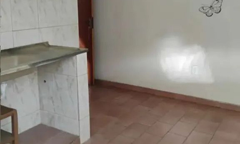 Aluguel De Quitinete...