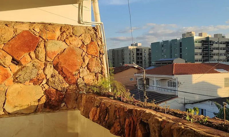 Alugo Apto Em Uma Da...