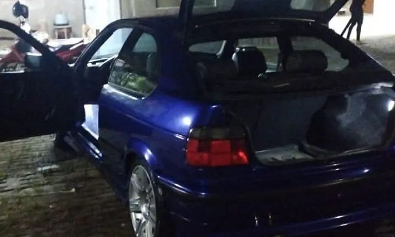 Bmw 323I 323Ti Compa...