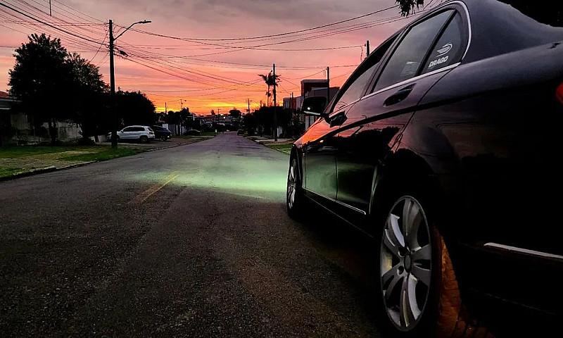 Mercedes-Benz C-200 ...
