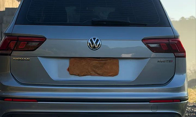 Volkswagen Tiguan Al...